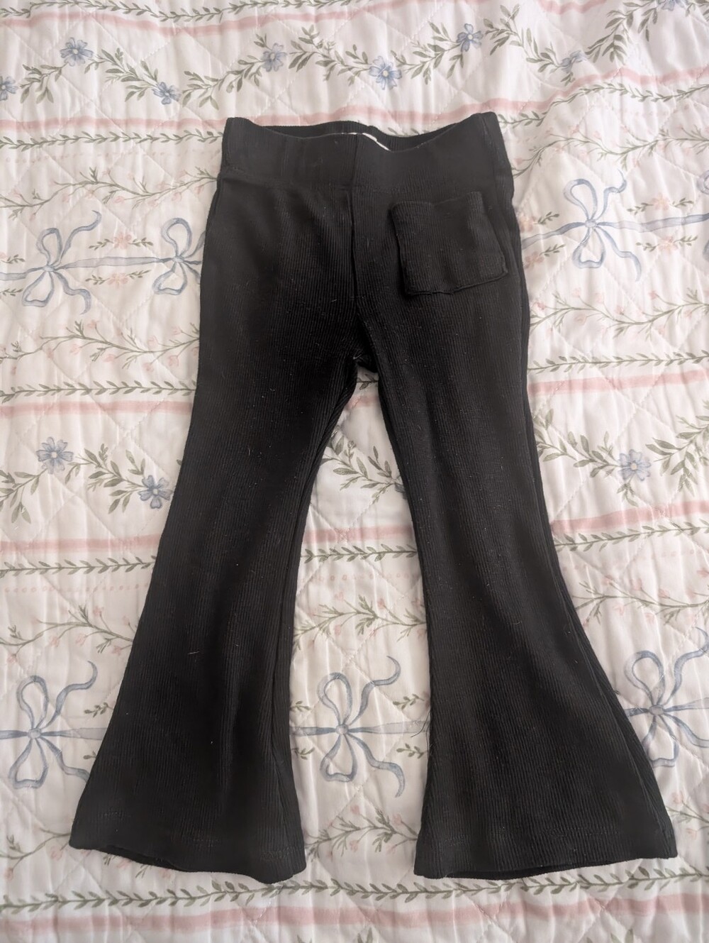 Jessica Simpson Kids Black Ribbed Flare Leggings